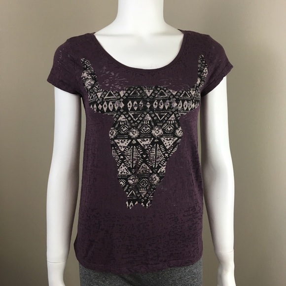 Divided Tops - Women’s Divided H&M T-shirt Size 4 Small Bull